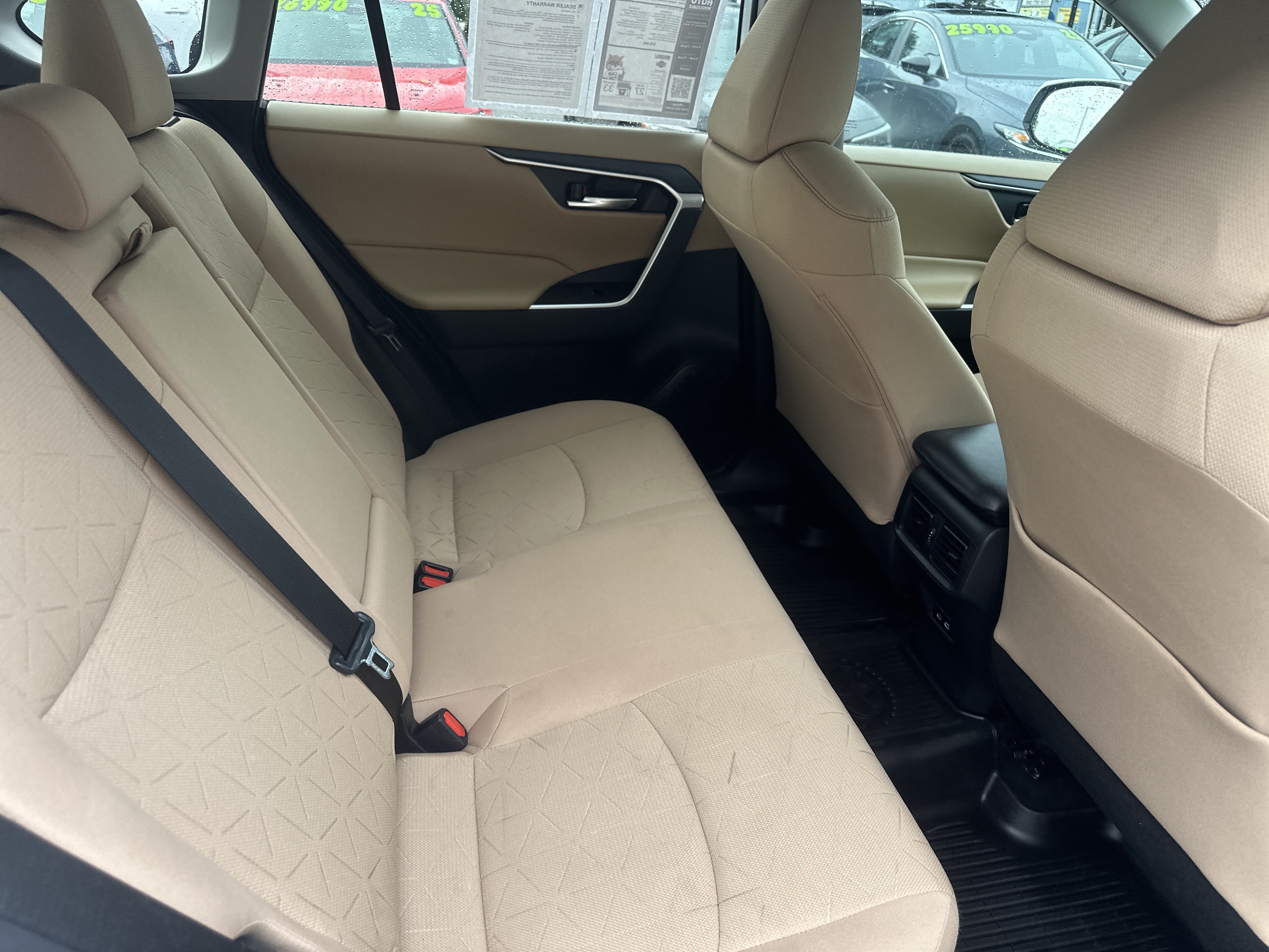 Used 2023 Toyota RAV4 XLE AWD/4WD image 7