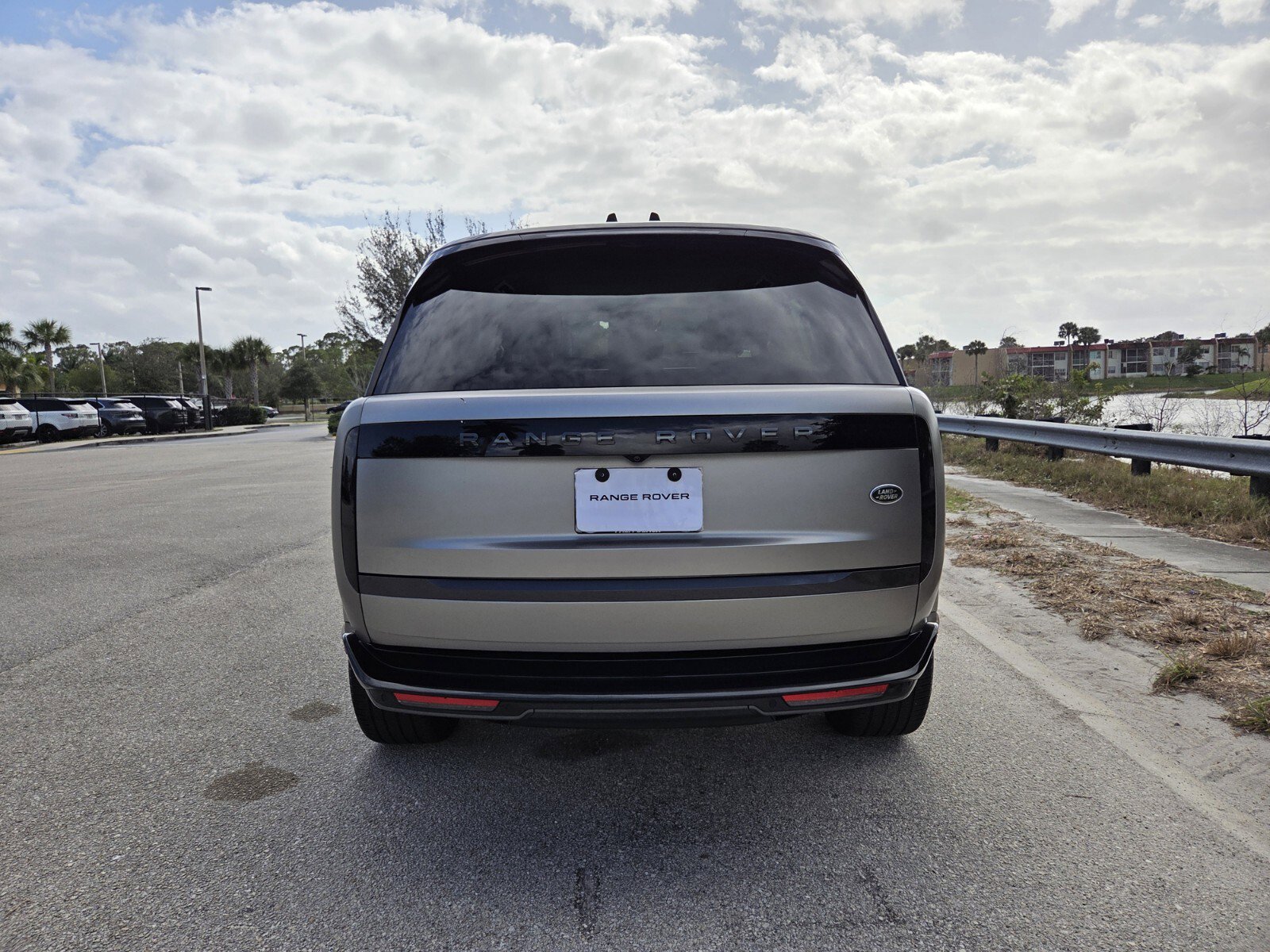 Certified 2023 Land Rover Range Rover SE image 6