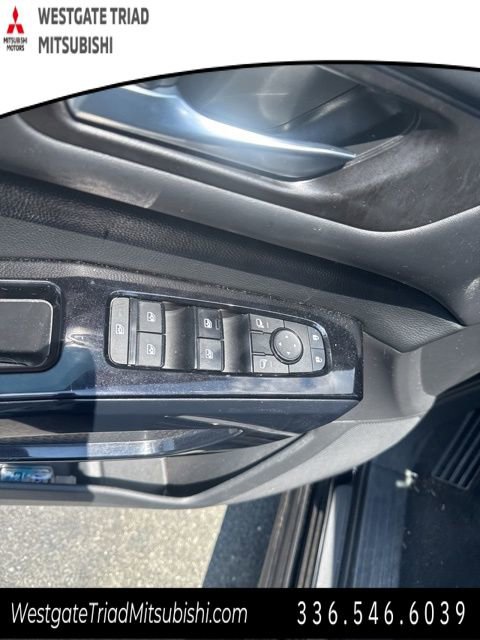 Used 2022 Nissan Pathfinder SV image 18