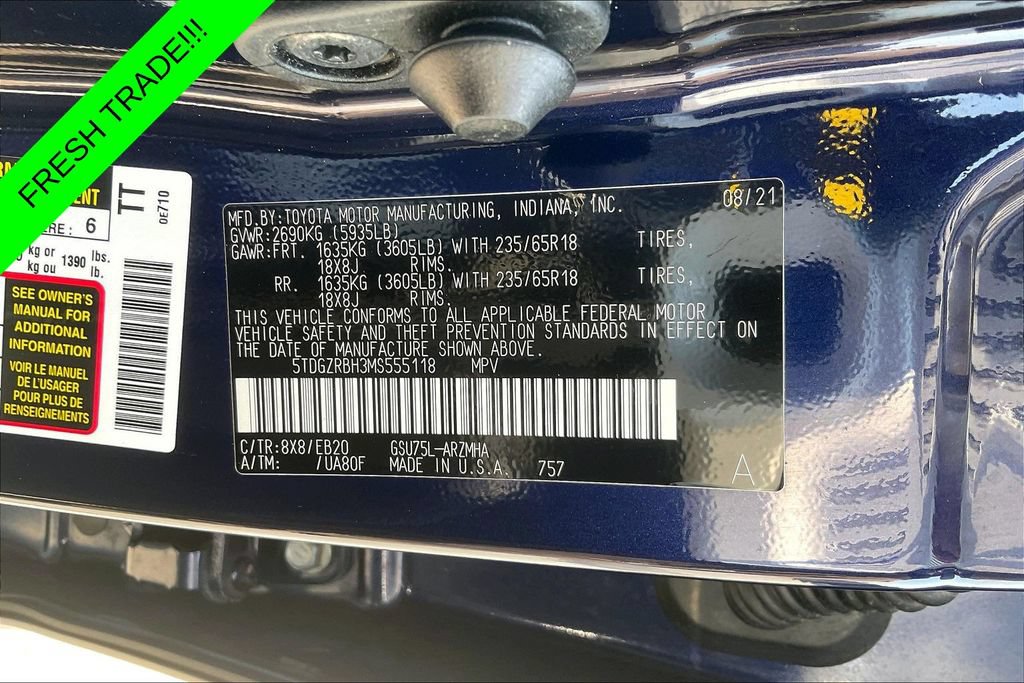 Used 2021 Toyota Highlander XLE AWD/4WD image 18