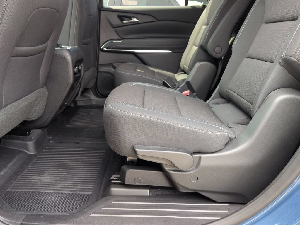 Used 2026 Chevrolet Traverse LT w/ LPO, Floor Liner Package AWD/4WD image 22