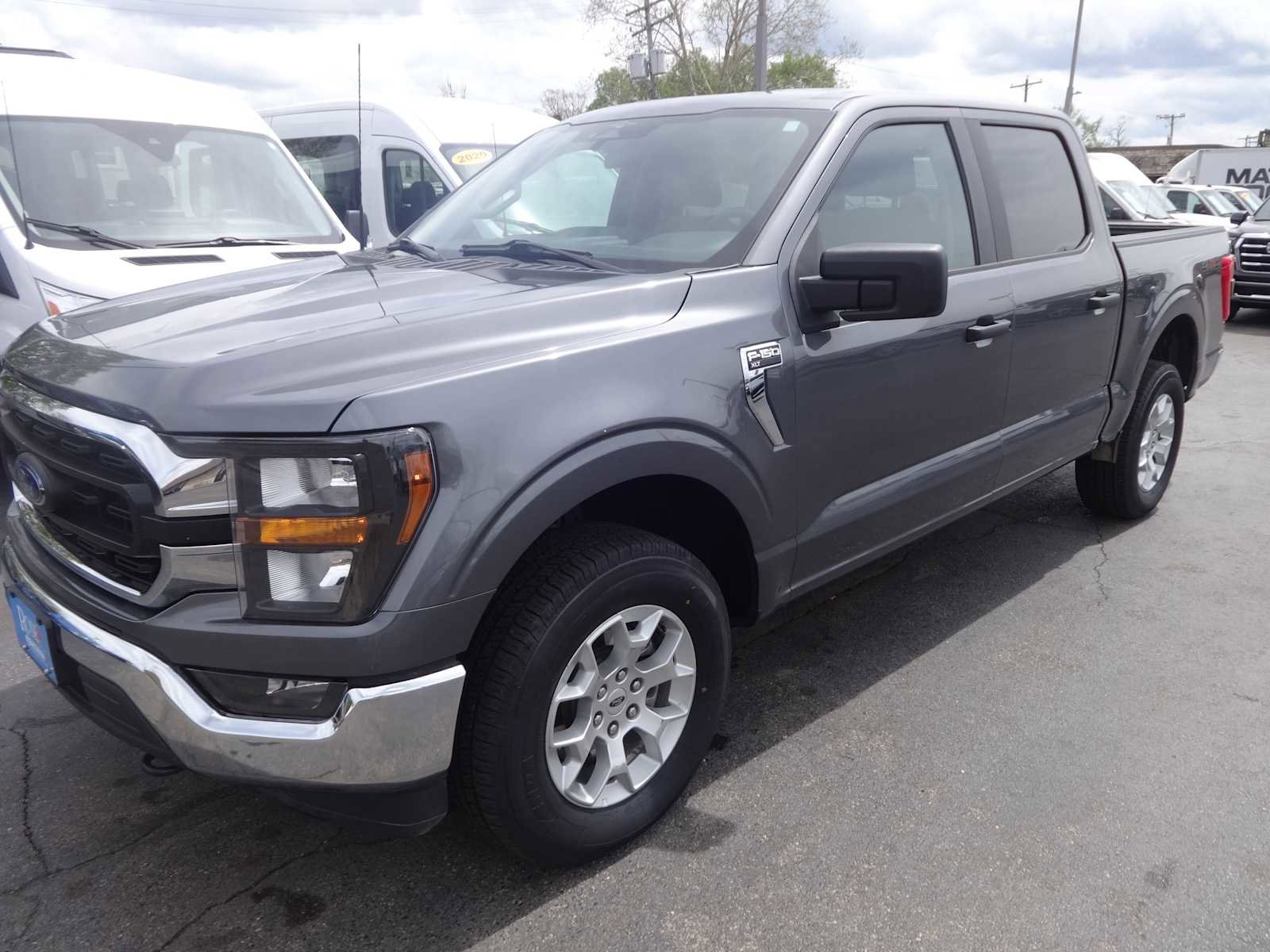 Used 2023 Ford F150 XLT image 3