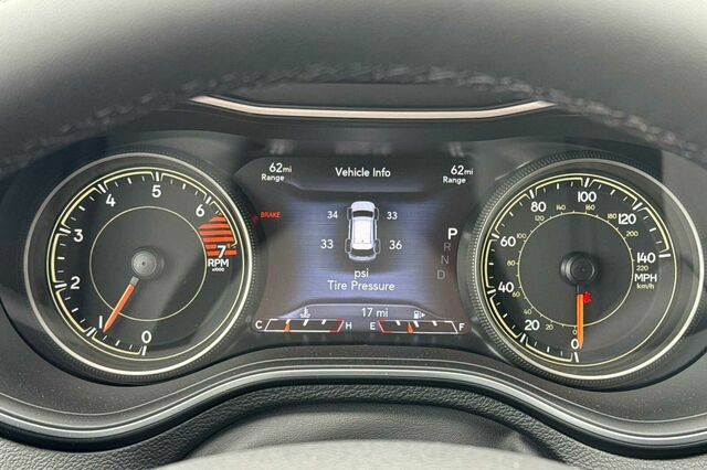 New 2023 Jeep Cherokee Altitude Lux w/ Lux Elite Package AWD/4WD image 25
