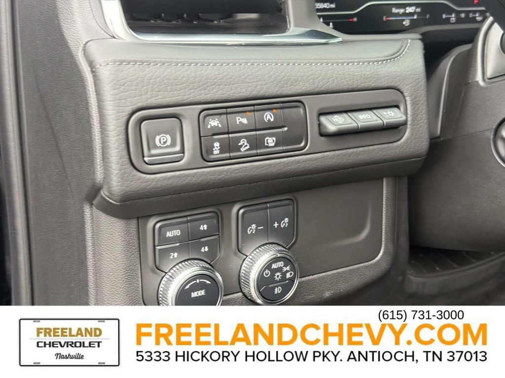 Used 2023 GMC Yukon XL Denali AWD/4WD image 29