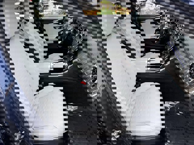 Used 2024 Mercedes-Benz C 300 Sedan image 6