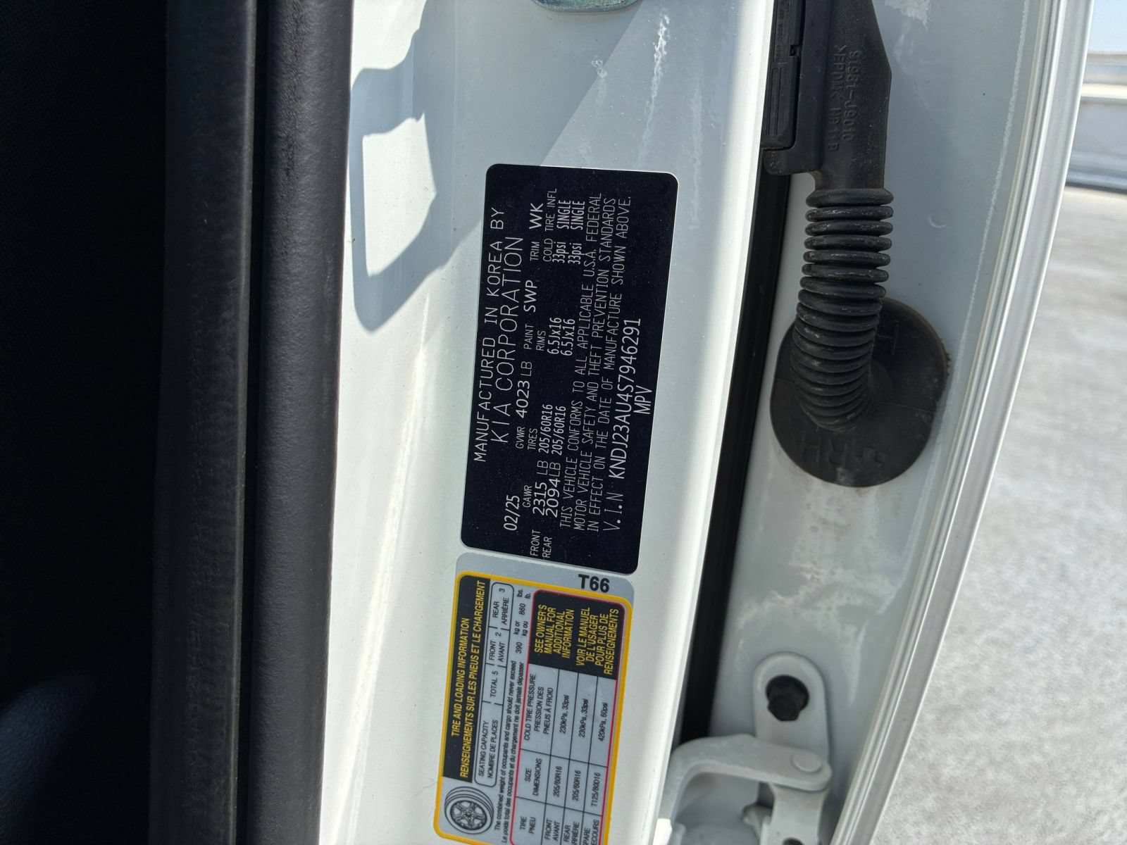 Used 2025 Kia Soul LX w/ LX Technology Package FWD image 26