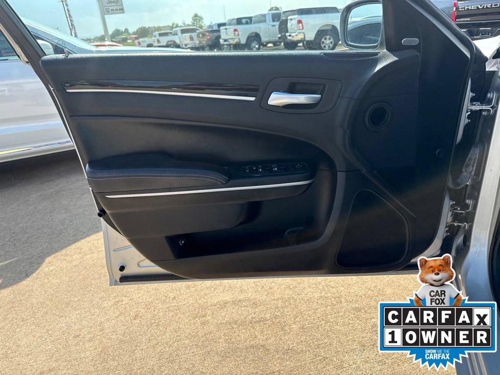 Certified 2023 Chrysler 300 S RWD image 6