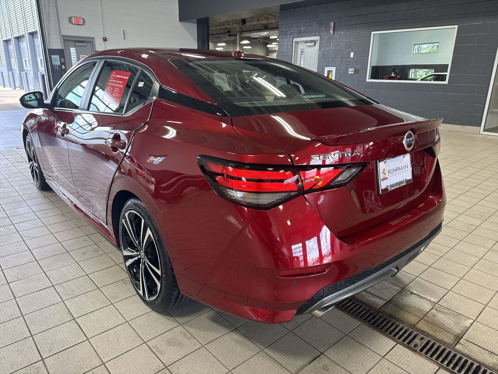 Used 2023 Nissan Sentra SR w/ Electronics Package image 35