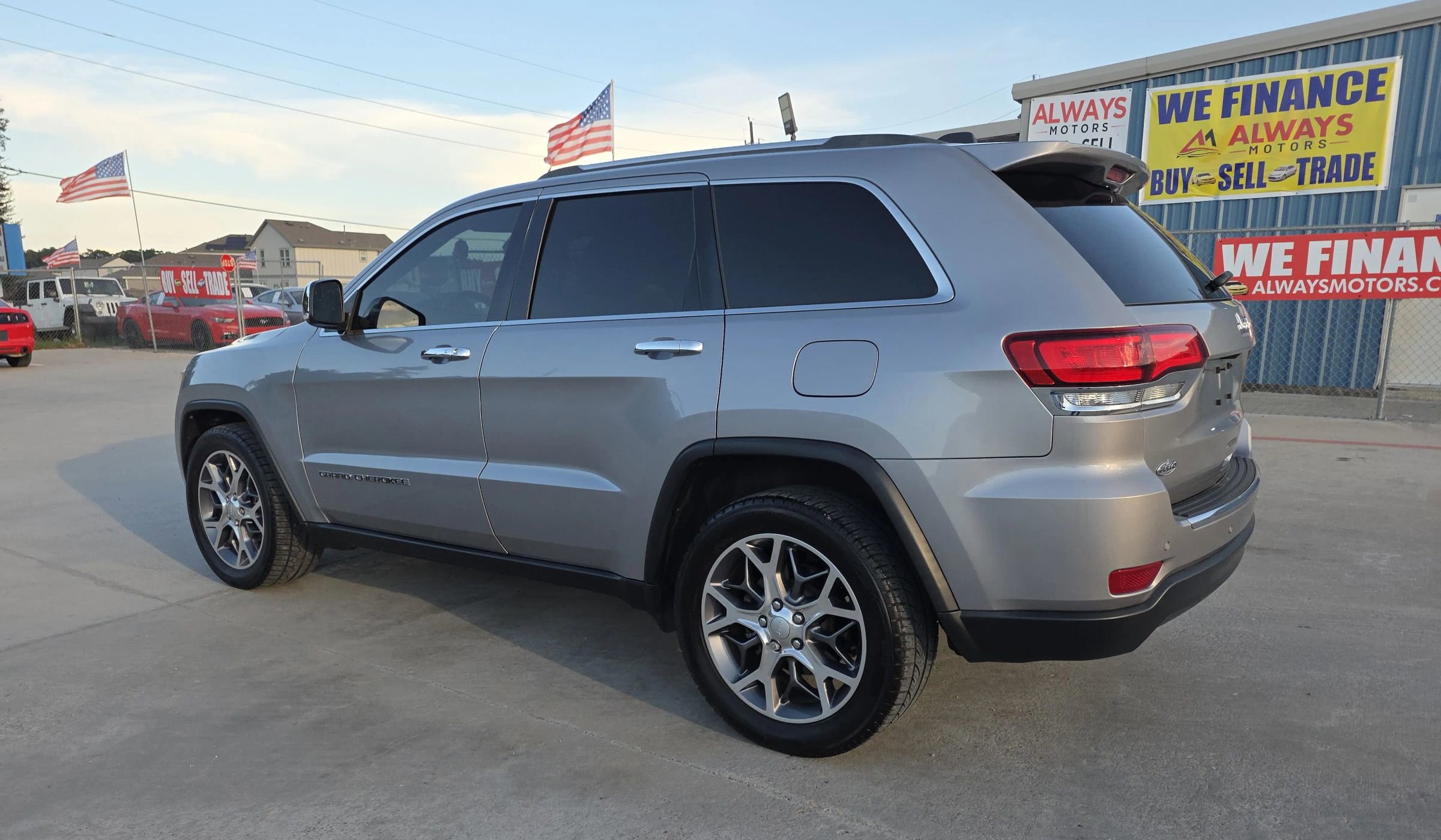 Used 2020 Jeep Grand Cherokee Limited image 11