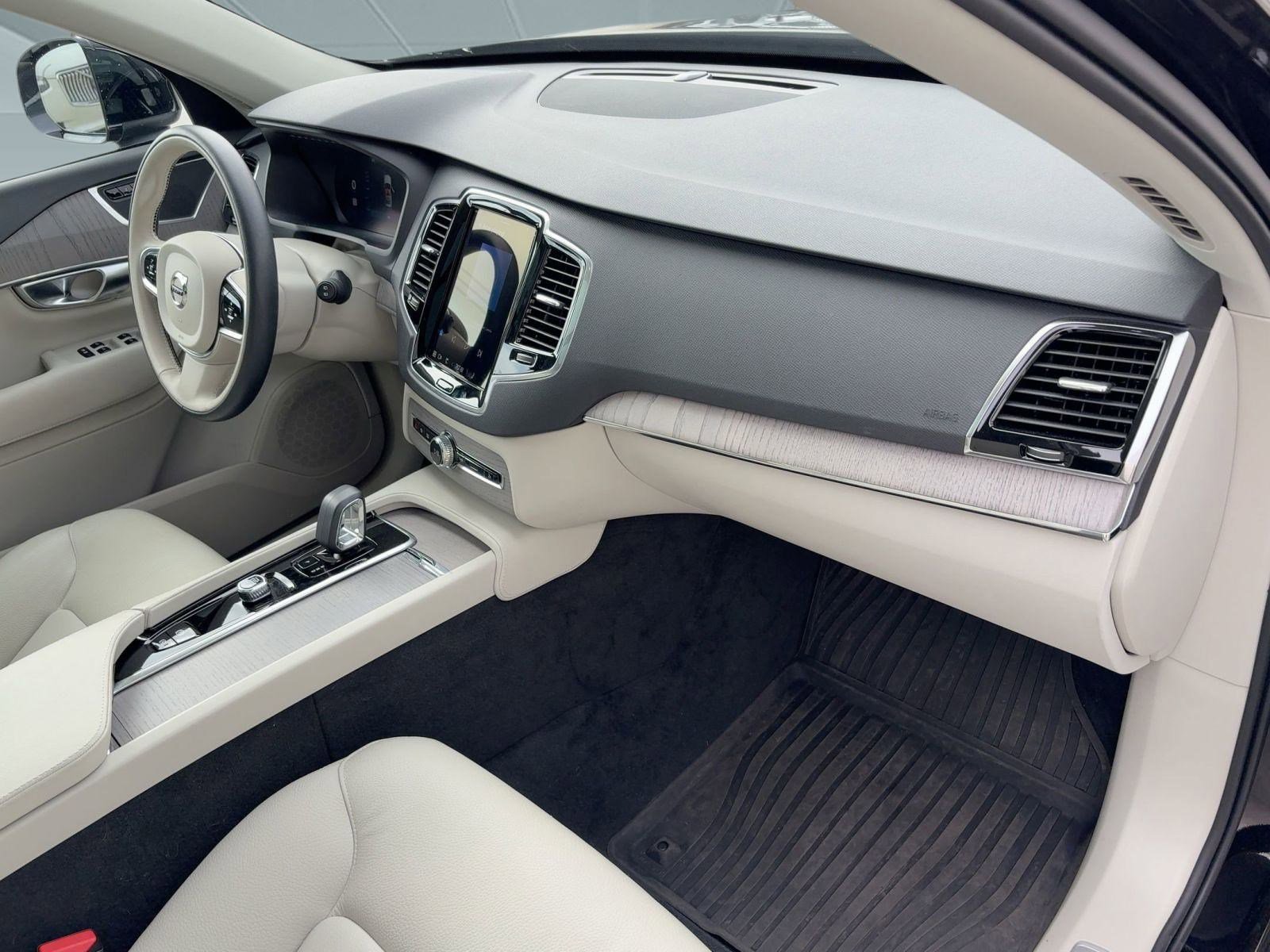 Certified 2024 Volvo XC90 B5 Plus w/ Protection Package Premier image 31