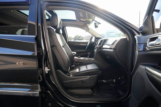 Used 2011 Jeep Grand Cherokee Laredo image 24