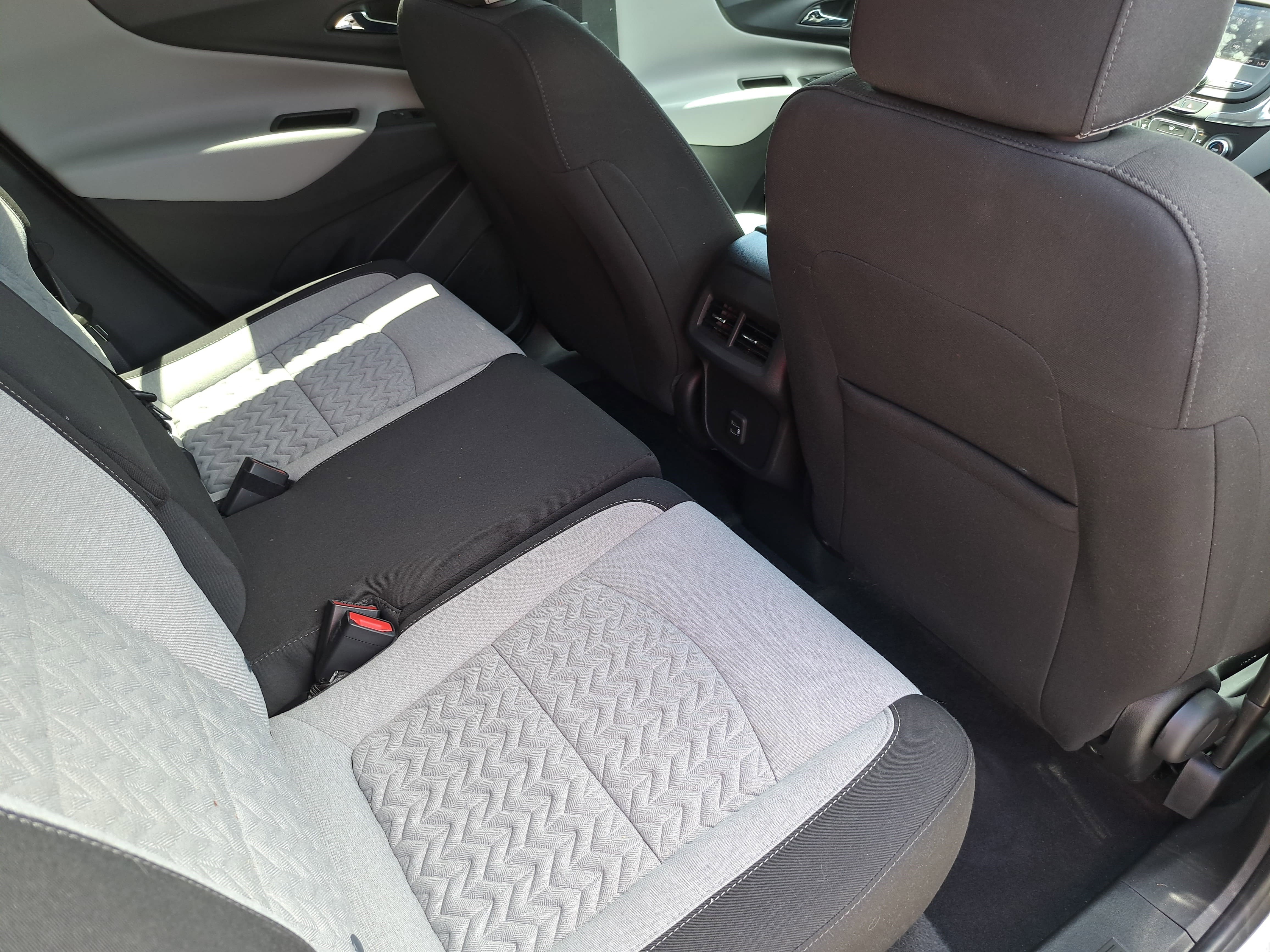 Used 2022 Chevrolet Equinox LS w/ LS Convenience Package FWD image 11