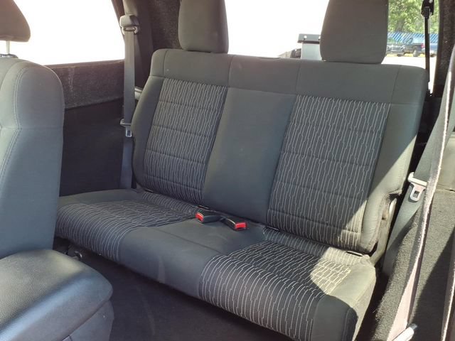 Used 2011 Jeep Wrangler Sahara AWD/4WD image 16