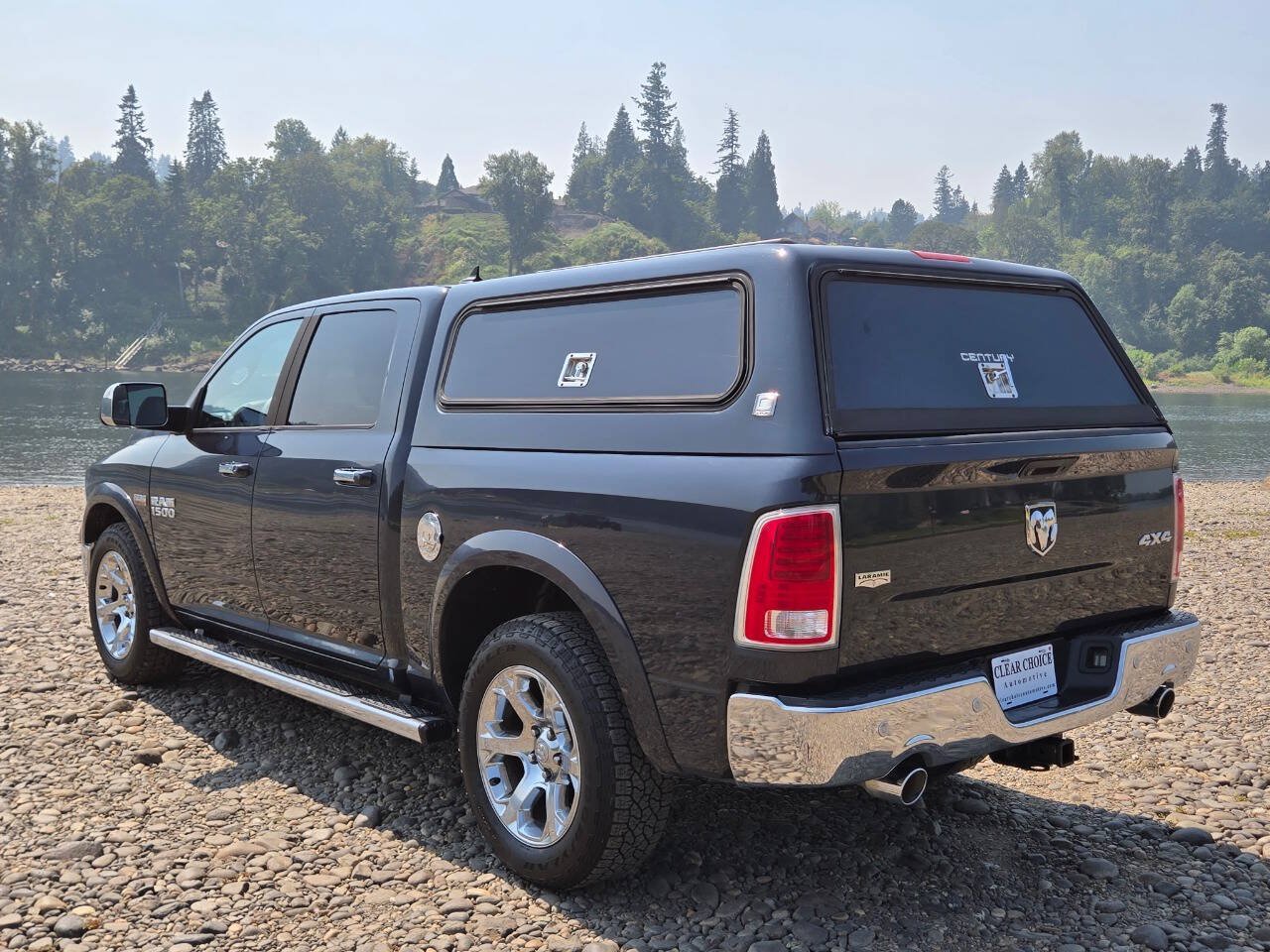 Used 2015 RAM 1500 Laramie w/ Convenience Group AWD/4WD image 11
