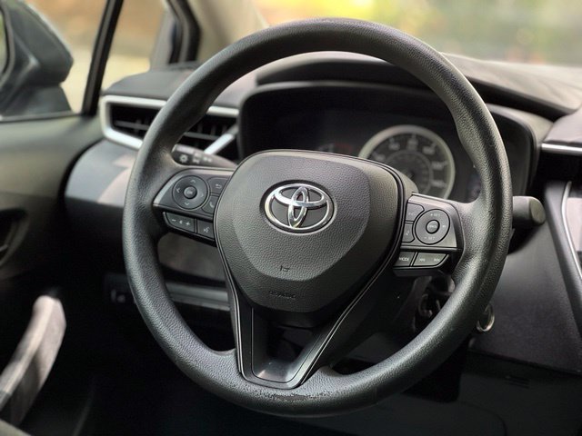 Used 2022 Toyota Corolla LE FWD image 28