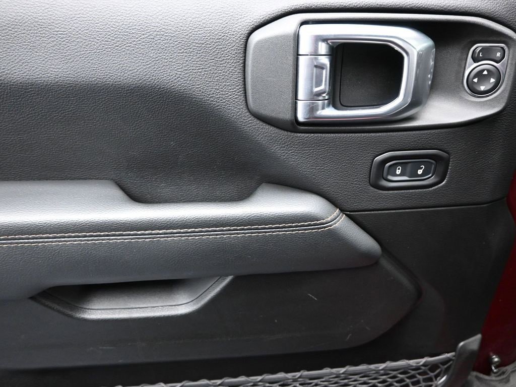 Used 2022 Jeep Wrangler Unlimited Rubicon w/ Trailer Tow Package image 21