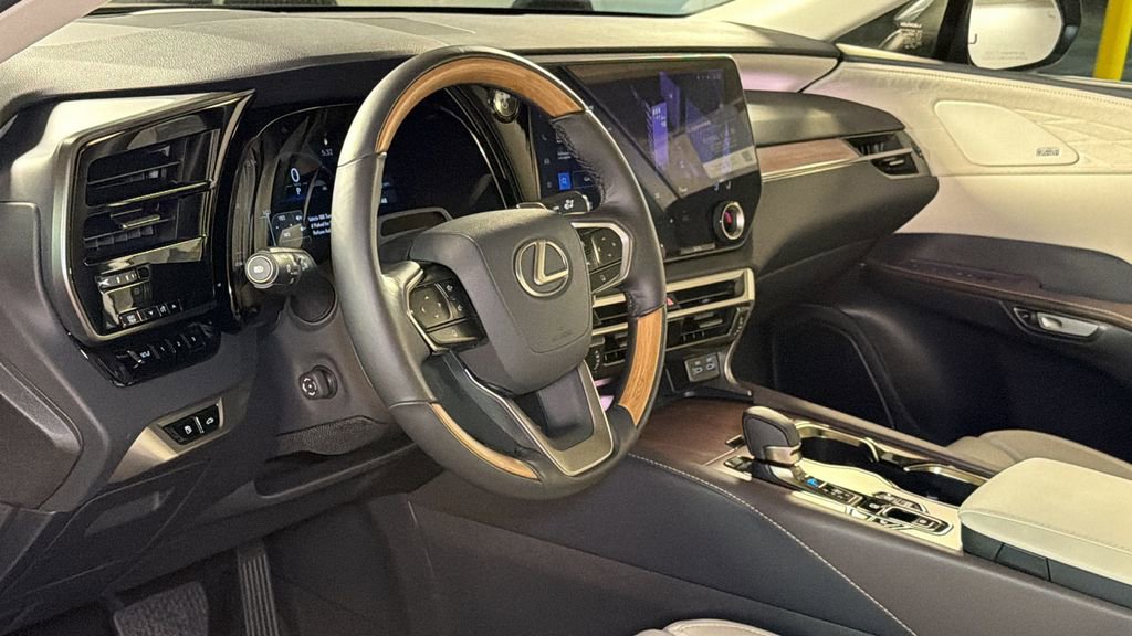 Certified 2025 Lexus RX 450h AWD w/ Convenience Package image 30