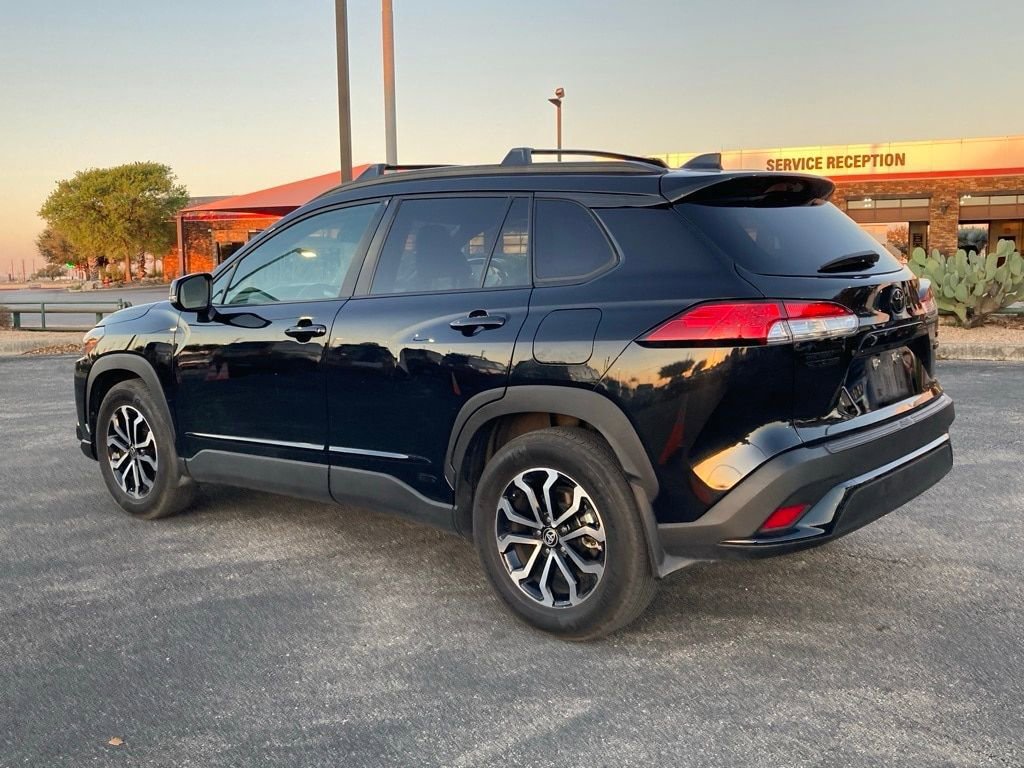 Used 2024 Toyota Corolla Cross SE AWD/4WD image 6