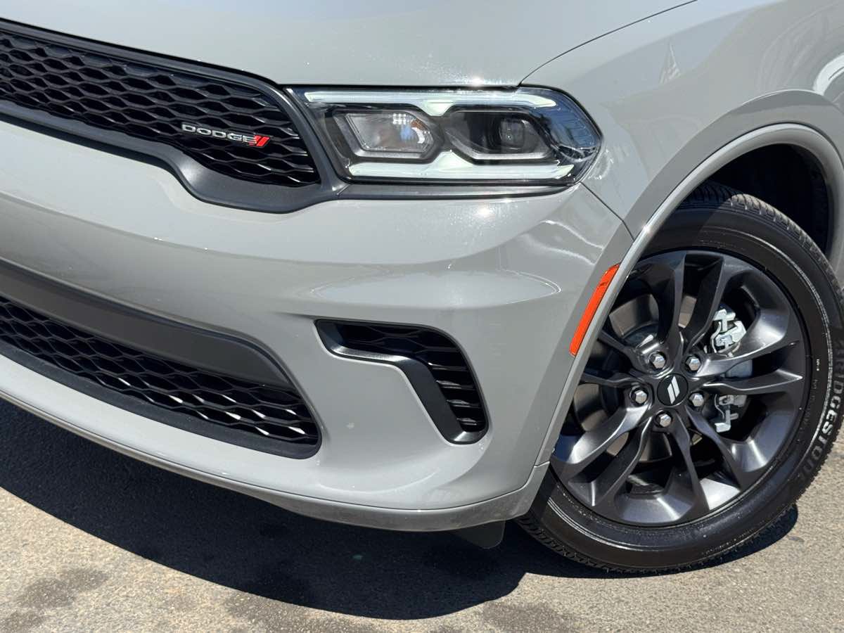 Used 2026 Dodge Durango GT AWD/4WD image 3