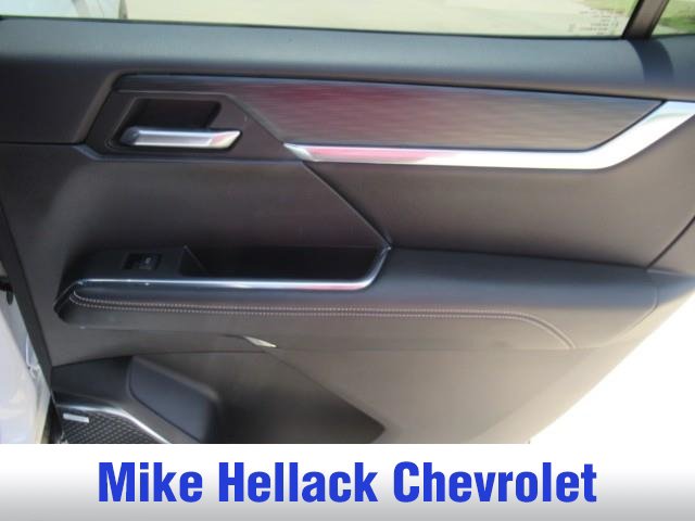 Used 2025 GMC Acadia Elevation FWD image 14