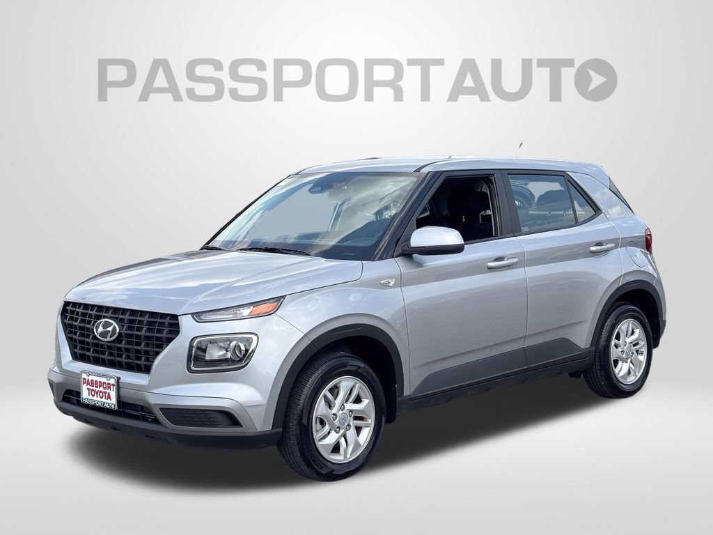 Used 2025 Hyundai Venue SE FWD image 1