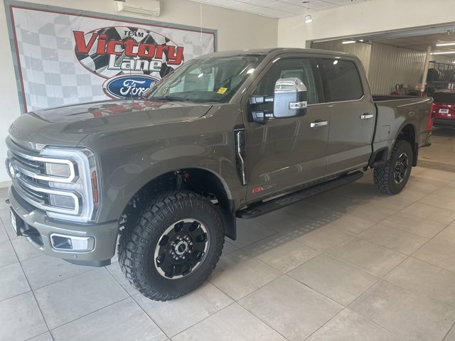 New 2026 Ford F350 4x4 Crew Cab Super Duty image 1