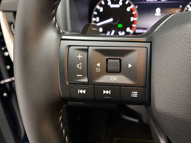Certified 2026 Nissan Rogue SV AWD/4WD image 8