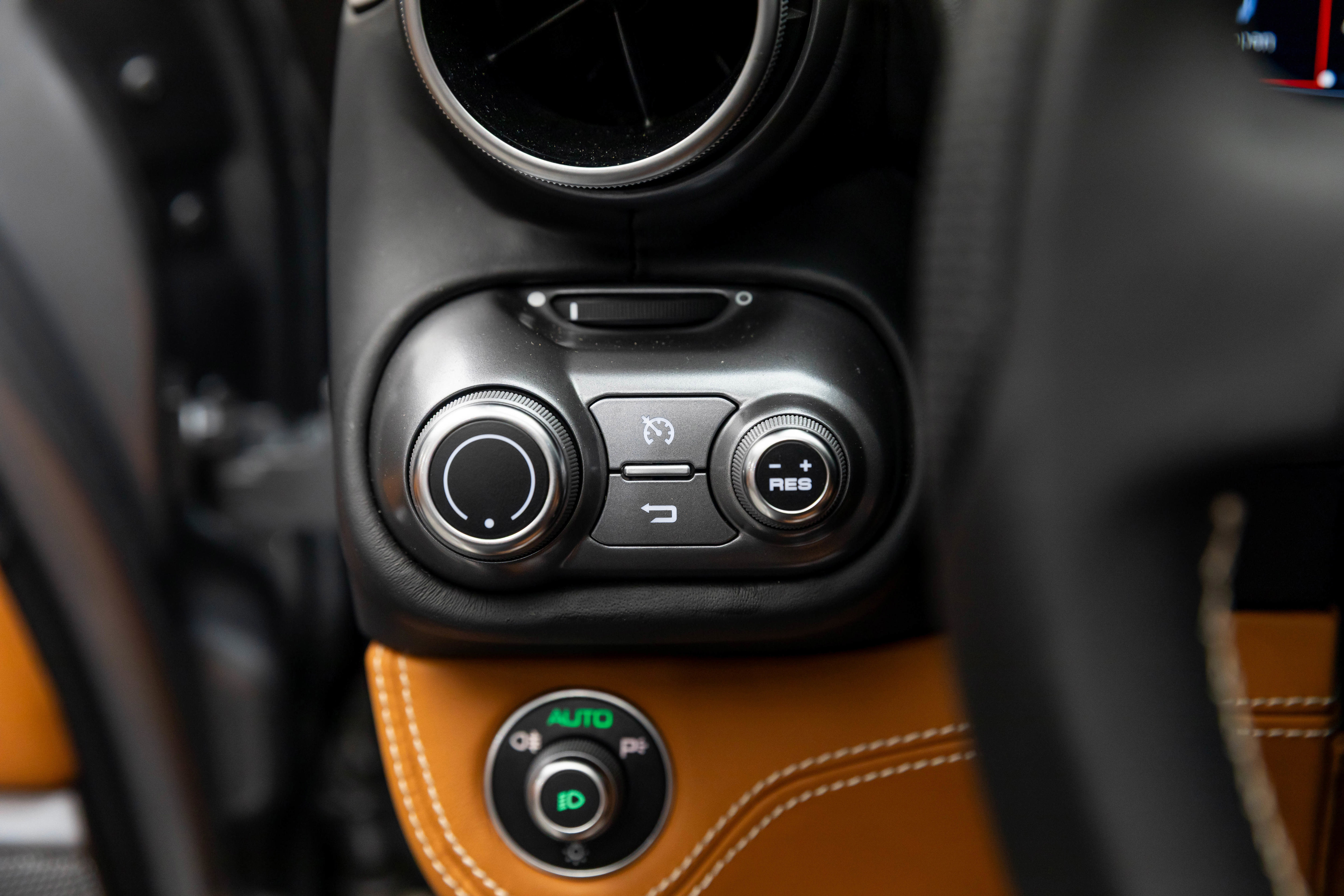 Certified 2022 Ferrari Portofino M image 26