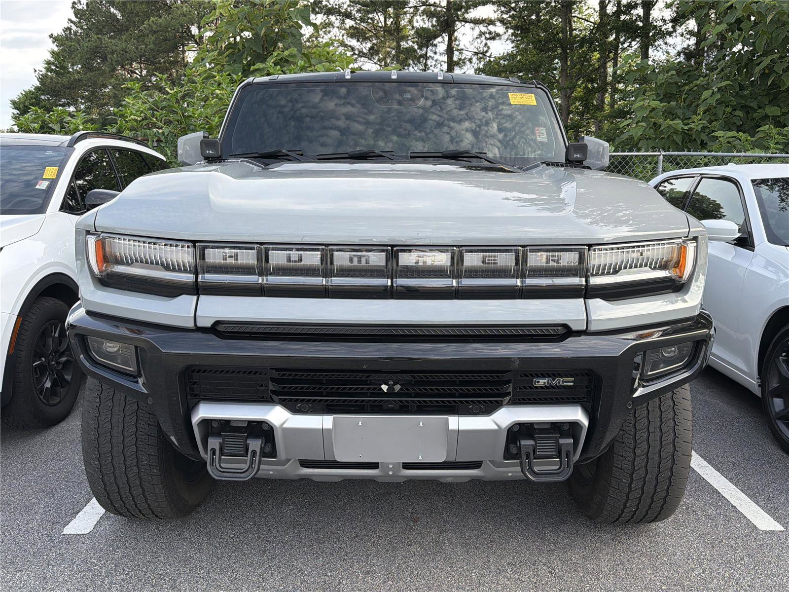 Used 2024 GMC Hummer EV 2X w/ LPO, Illumination Package AWD/4WD image 2