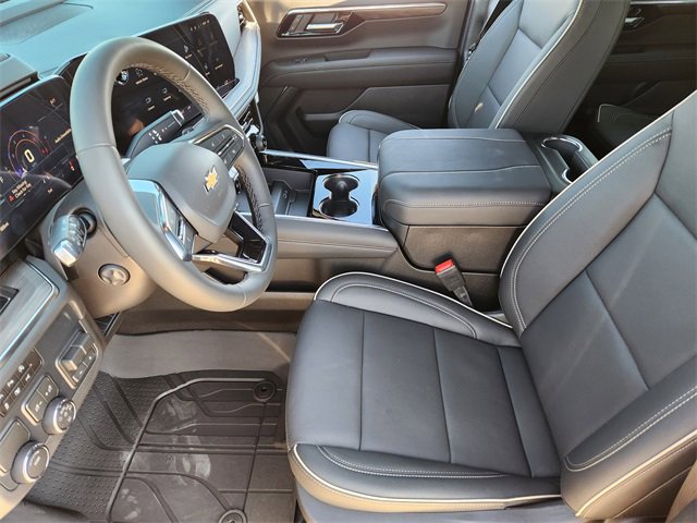 New 2026 Chevrolet Suburban Premier image 11
