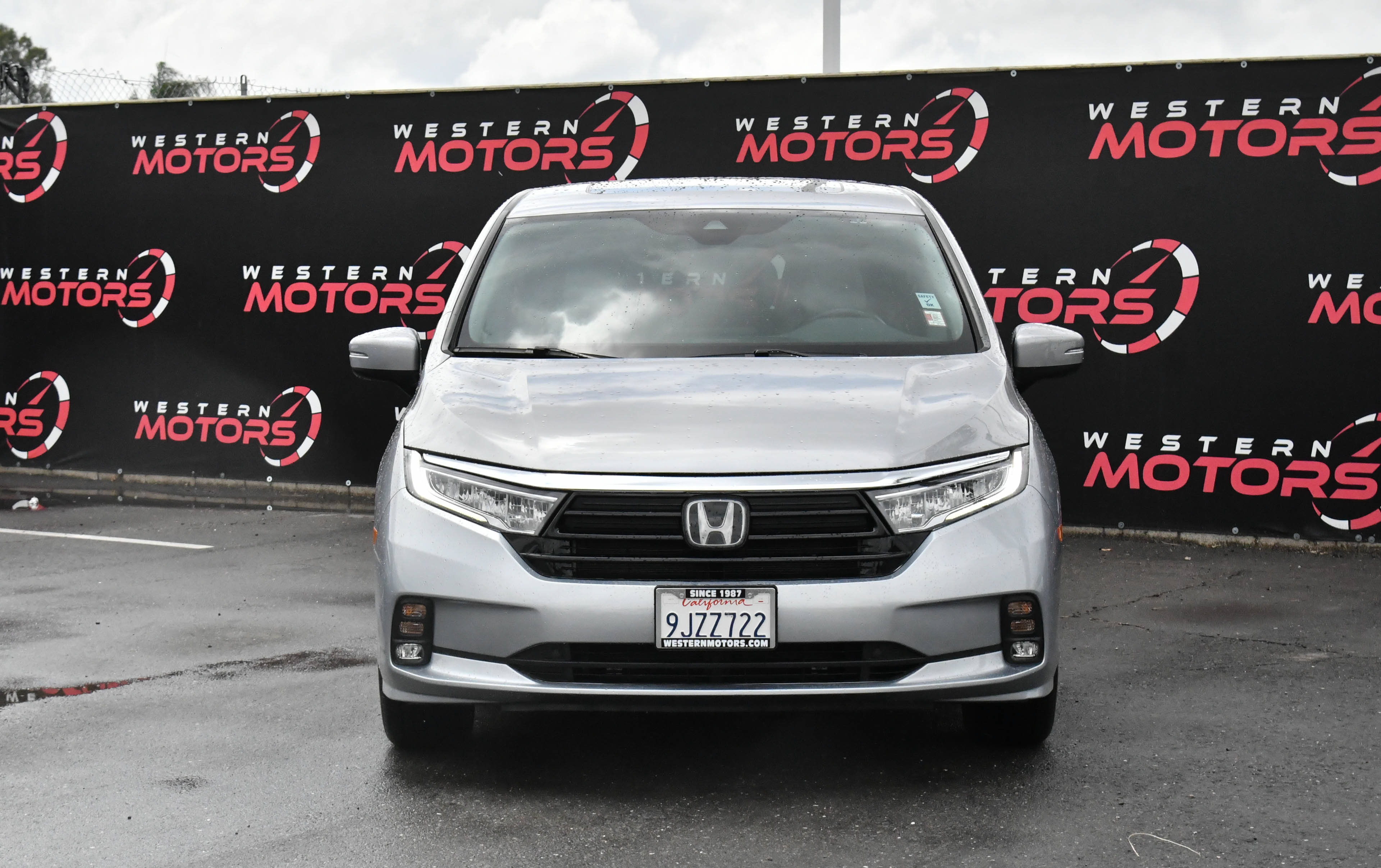 Used 2023 Honda Odyssey EX-L image 2