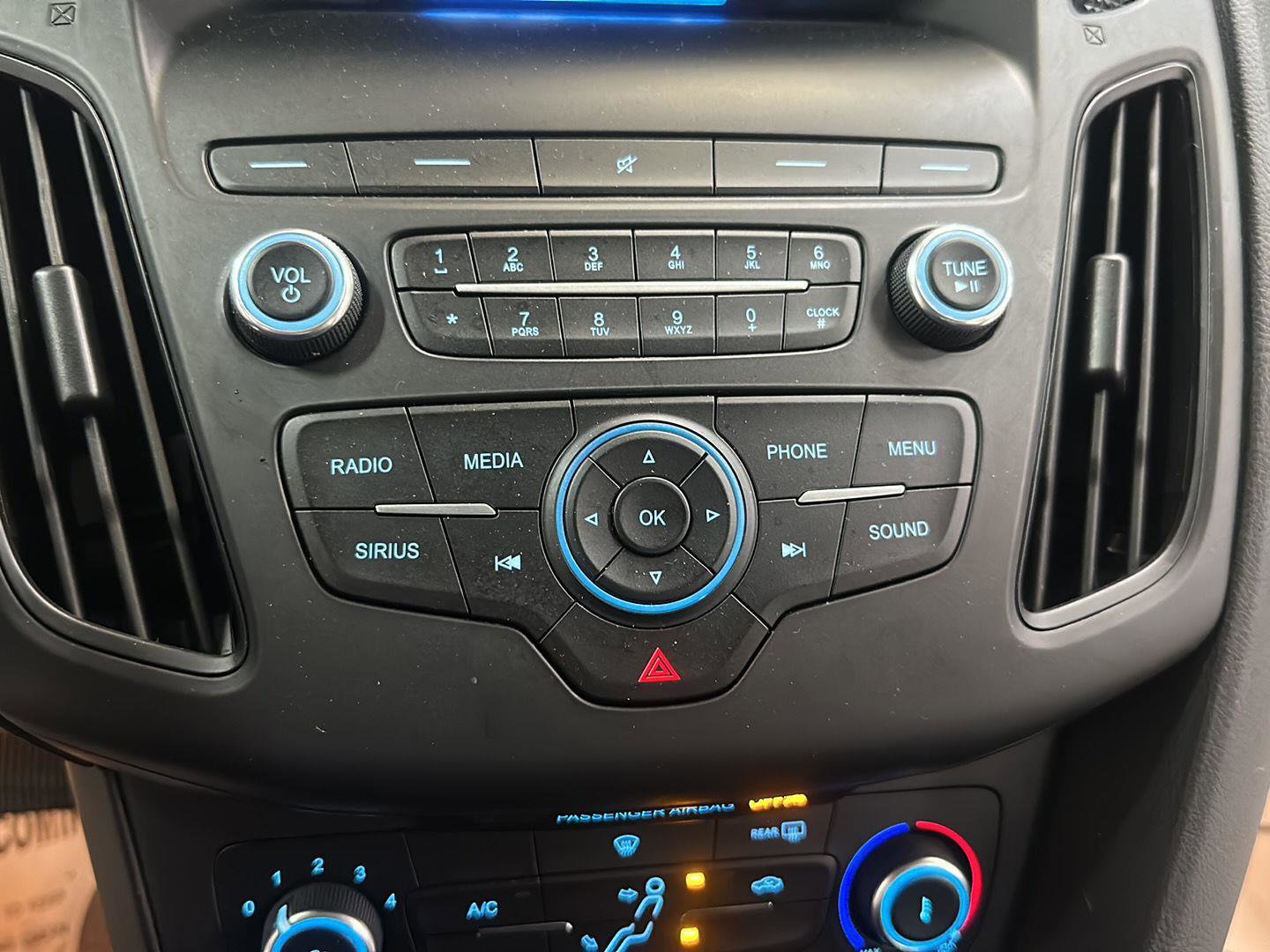 Used 2018 Ford Focus SE image 22