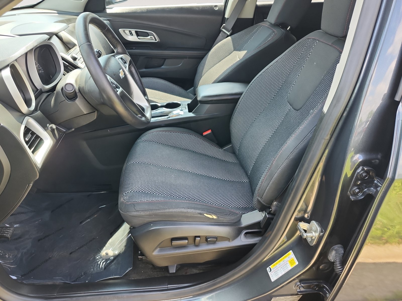 Used 2017 Chevrolet Equinox LT w/ Convenience Package FWD image 9