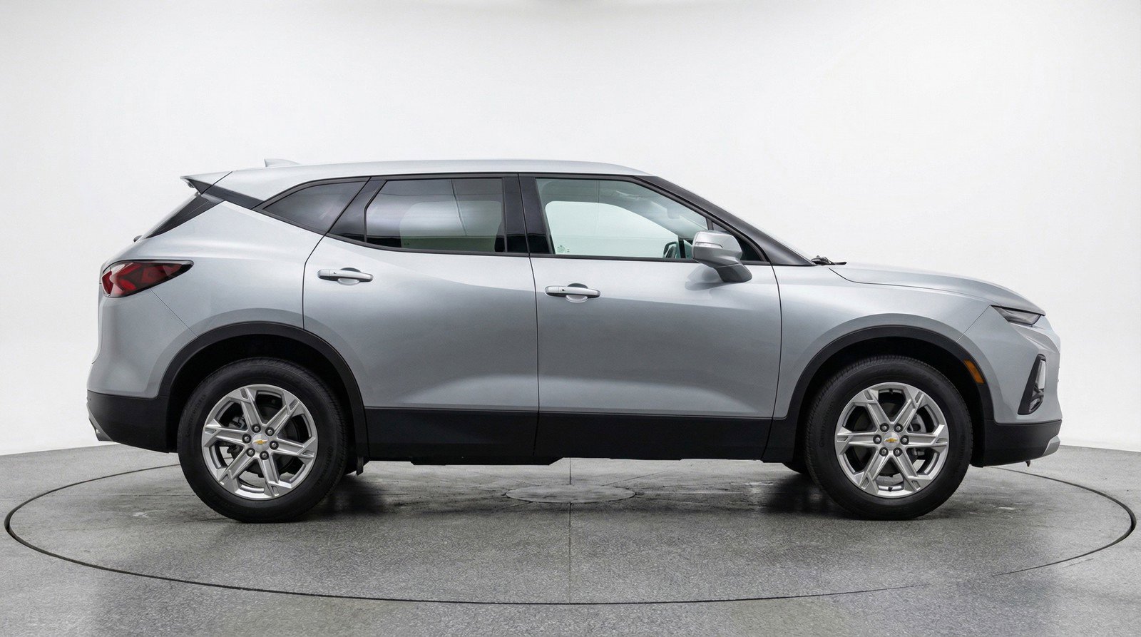 Used 2025 Chevrolet Blazer LT FWD image 11