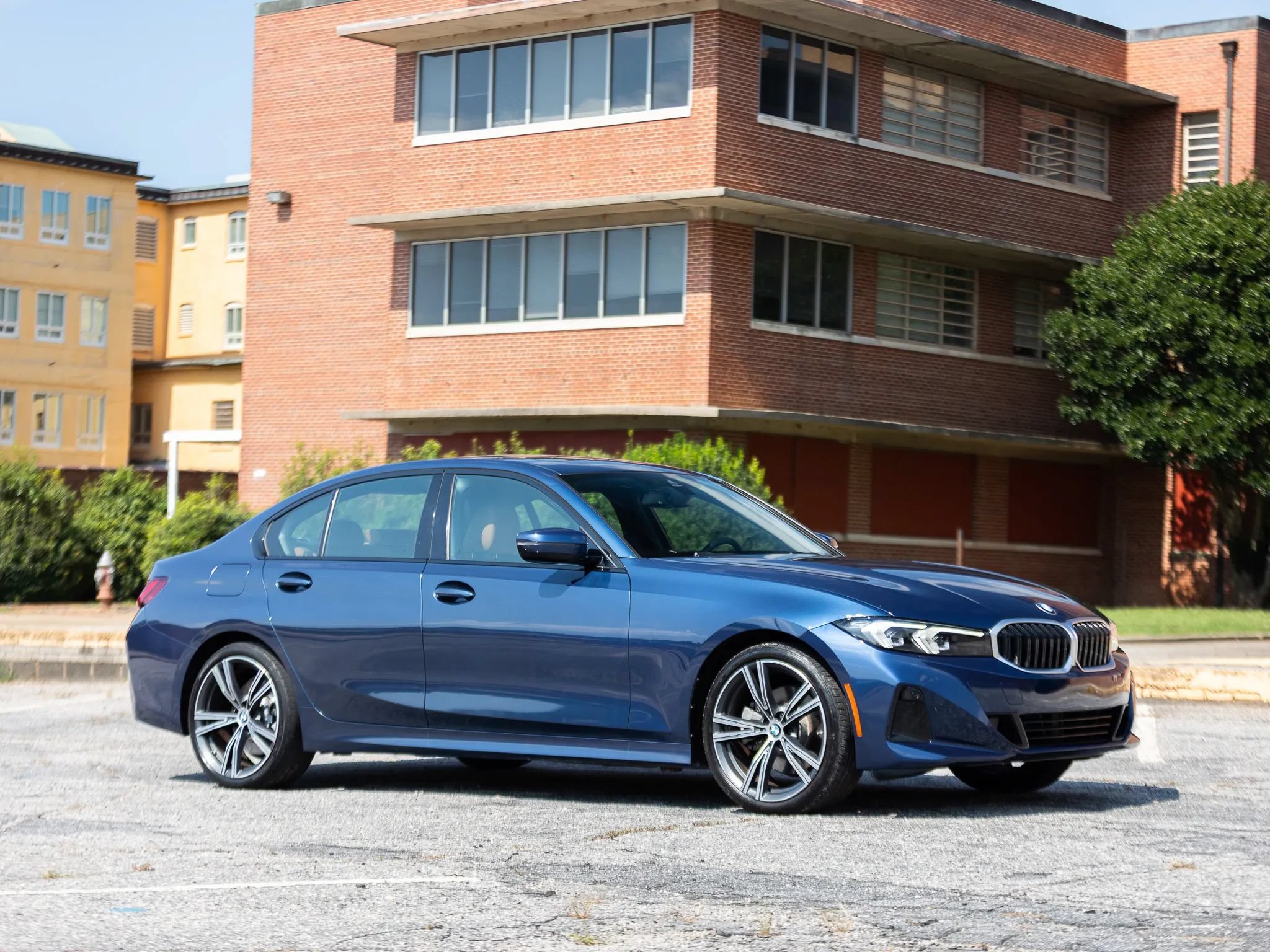 Used 2023 BMW 330i Sedan w/ Driving Assistance Package RWD image 6