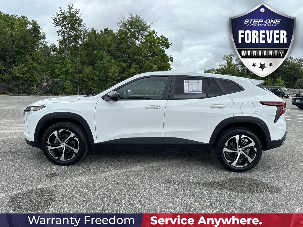 Used 2024 Chevrolet Trax RS FWD image 4