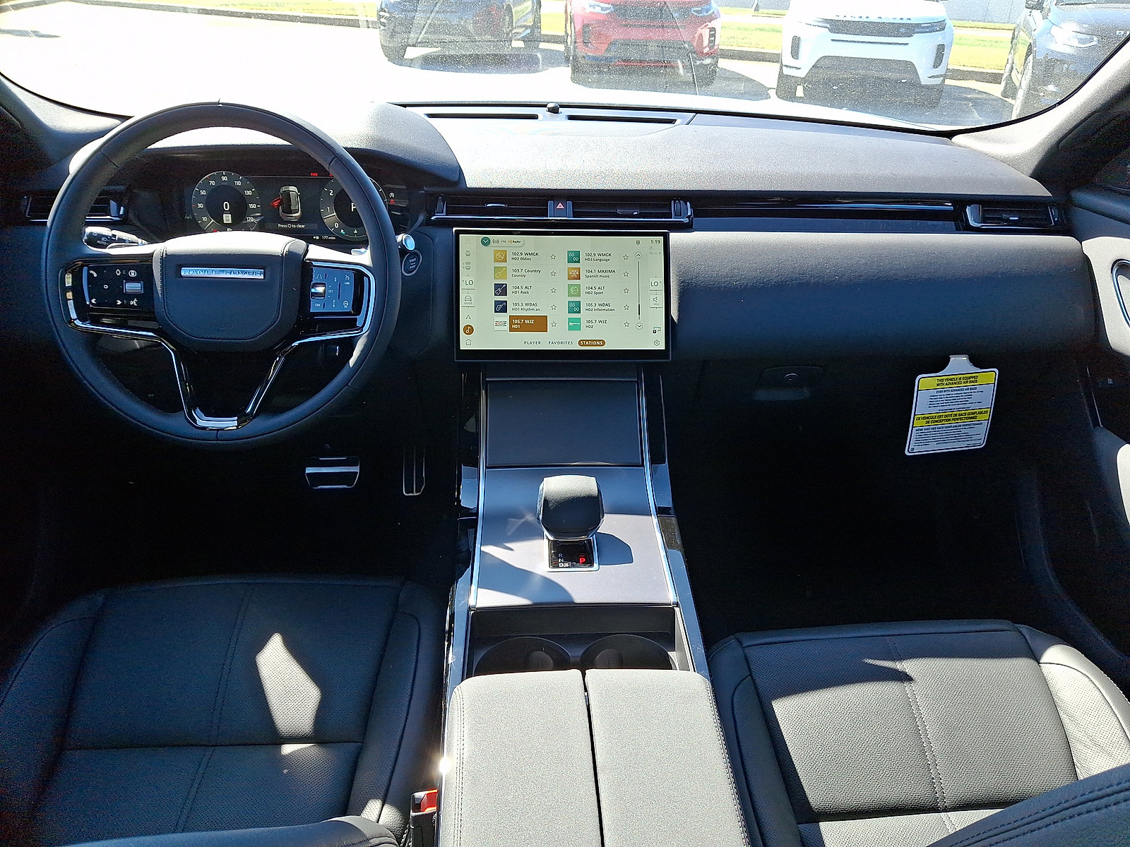 Certified 2025 Land Rover Range Rover Velar Dynamic SE image 13