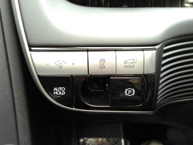 Used 2024 Hyundai Ioniq 5 Limited image 40