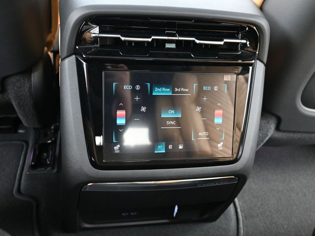 New 2026 Cadillac Escalade IQ Luxury 2 w/ LPO, Radiant Package AWD/4WD image 32