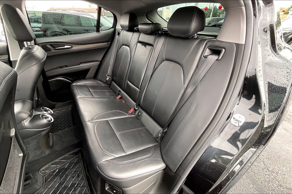 Used 2018 Alfa Romeo Stelvio Ti AWD/4WD image 25