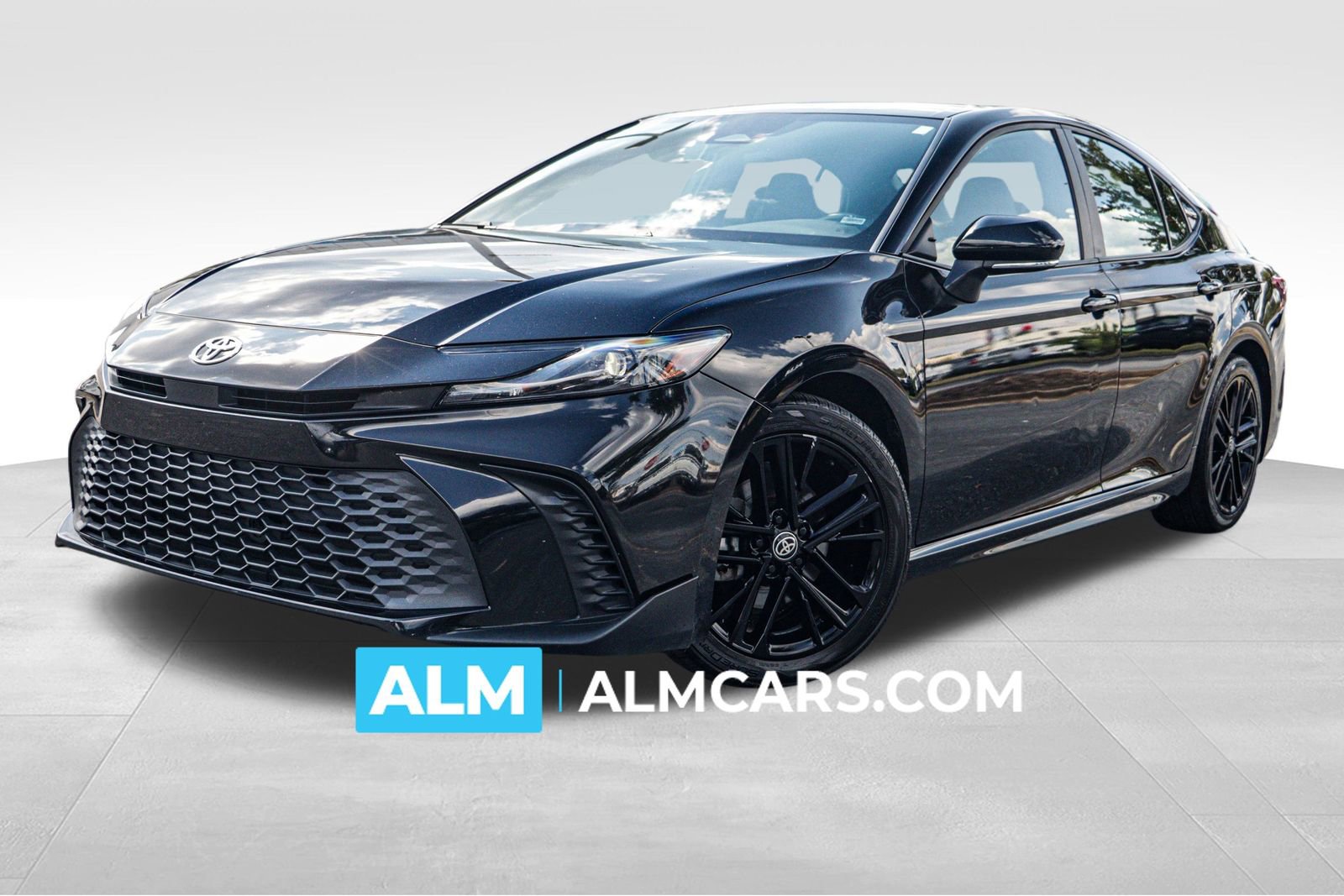 Used 2025 Toyota Camry SE