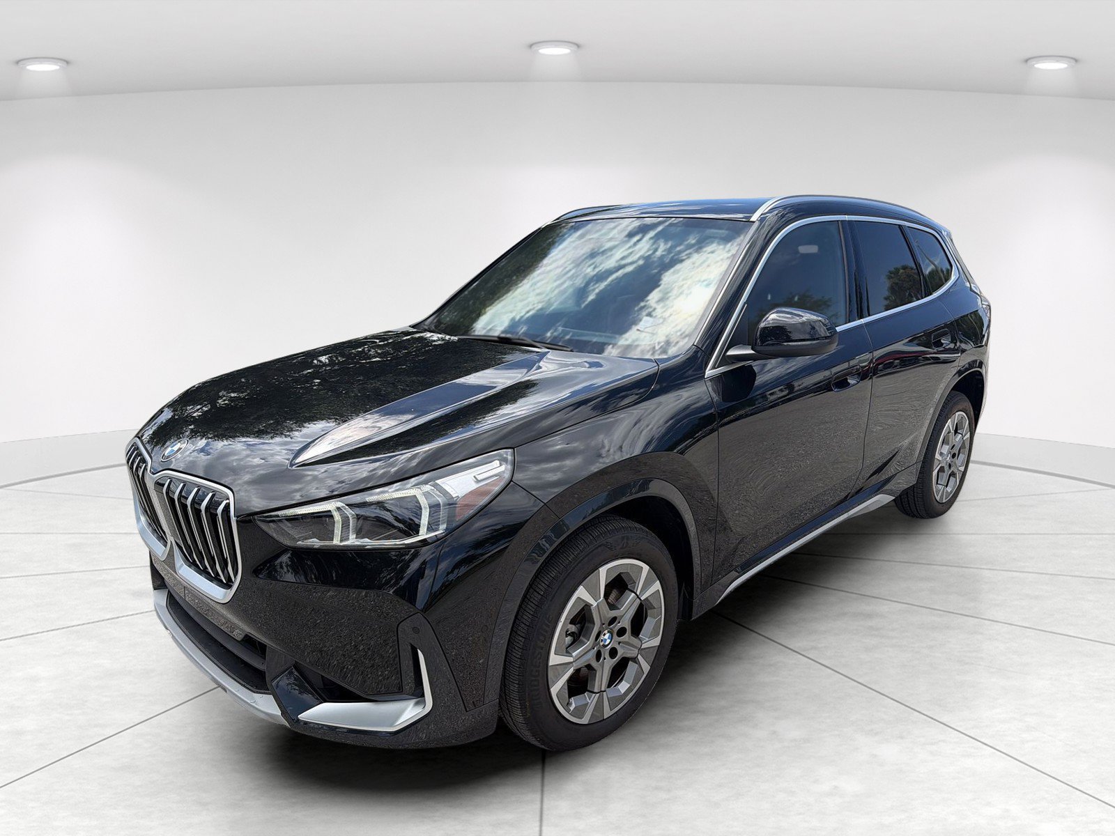 New 2026 BMW X1 xDrive28i AWD/4WD image 8