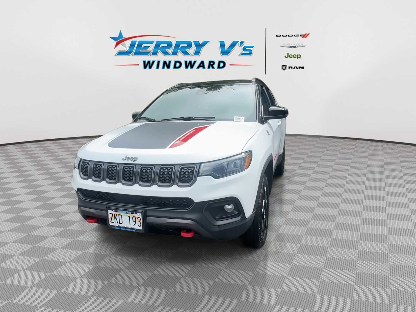 Used 2023 Jeep Compass Trailhawk AWD/4WD image 4