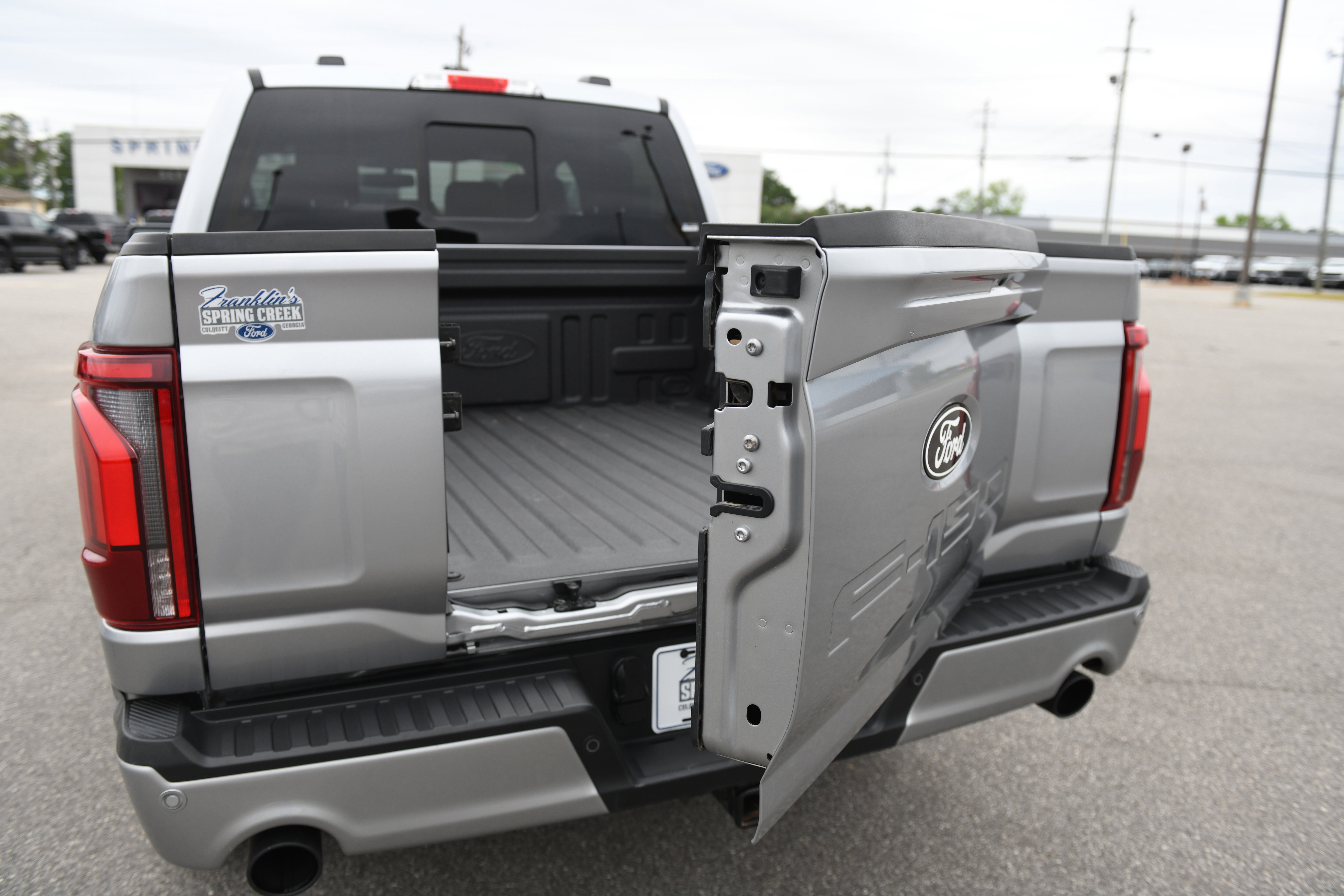 Used 2025 Ford F150 Lariat w/ Equipment Group 501A Mid AWD/4WD image 10