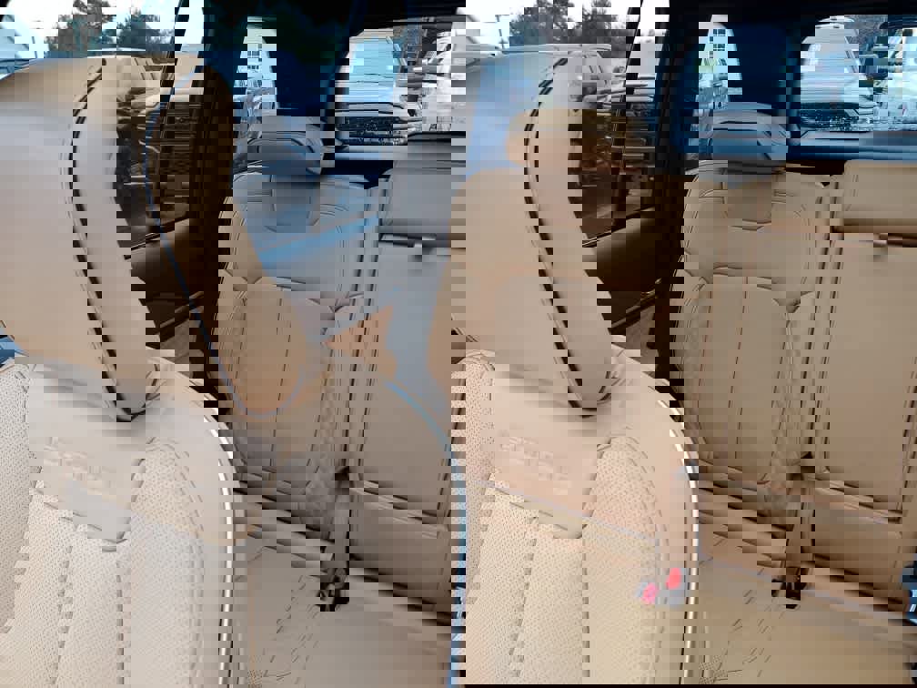 Used 2025 Jeep Grand Cherokee Summit w/ Obsidian Package image 14