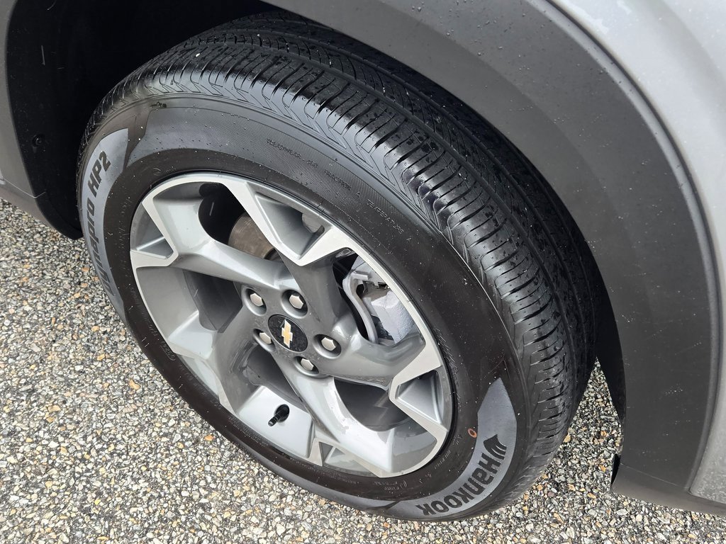 Used 2024 Chevrolet Trax LT image 3