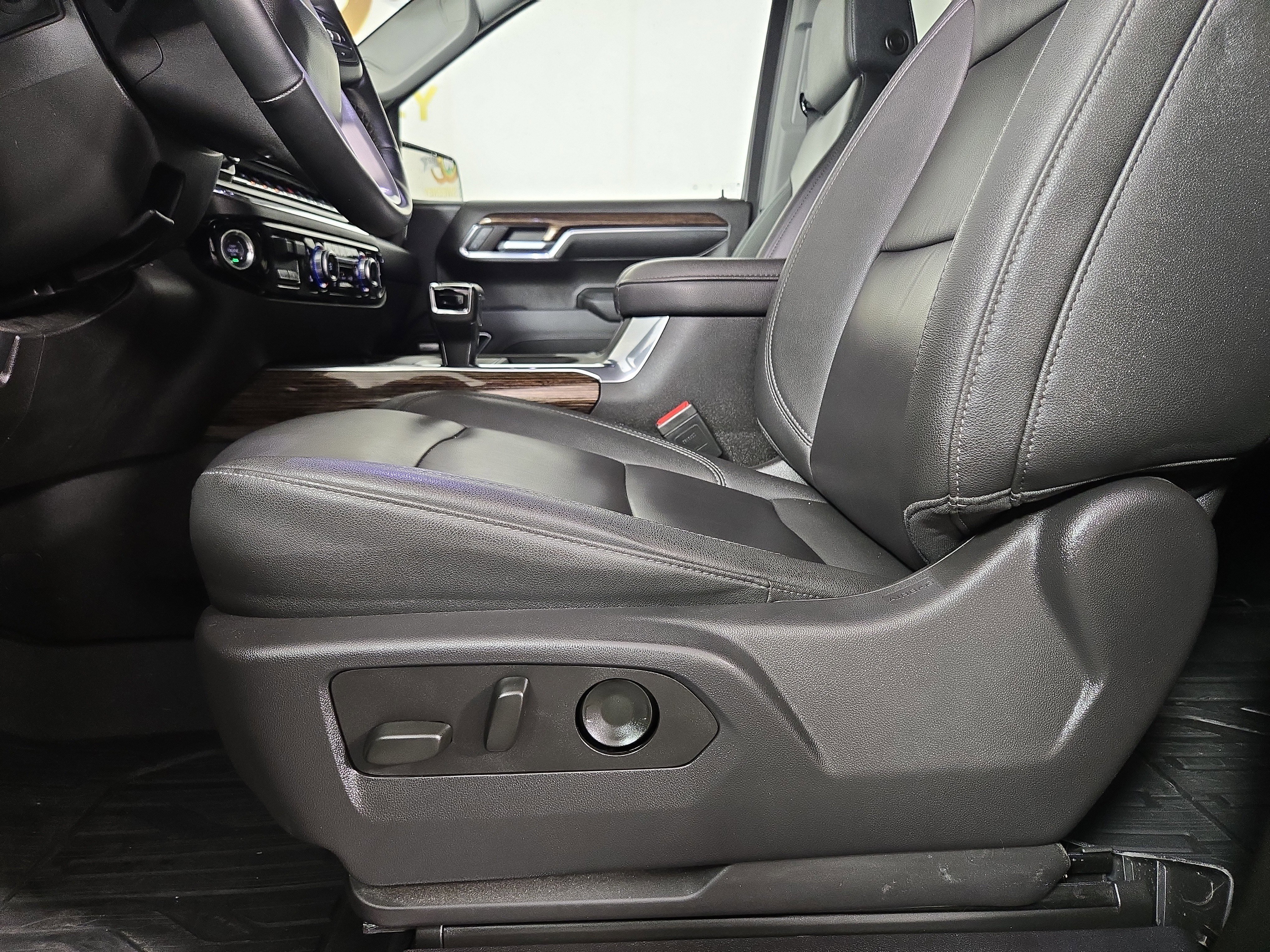 Certified 2024 GMC Sierra 1500 Elevation w/ Elevation Premium Package AWD/4WD image 31