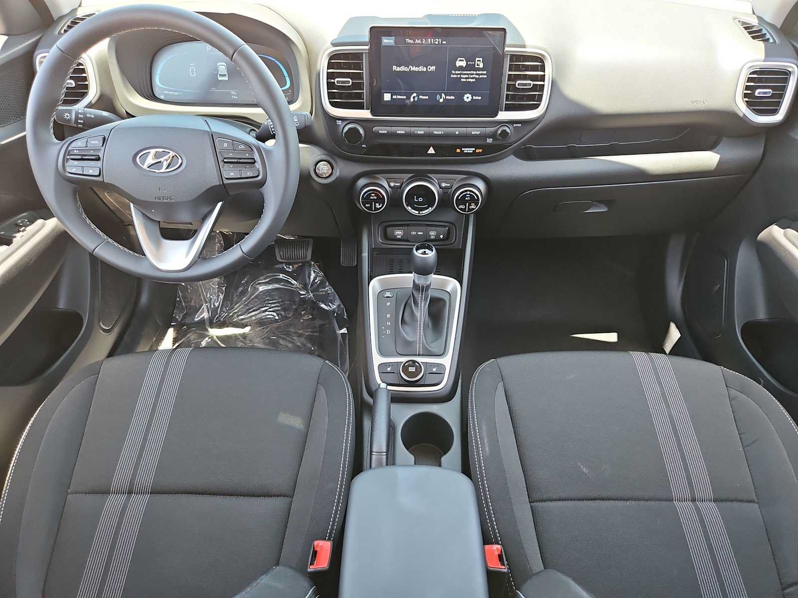 Certified 2026 Hyundai Venue SEL FWD image 15