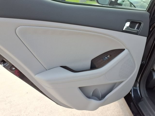 Used 2012 Kia Optima EX FWD image 11