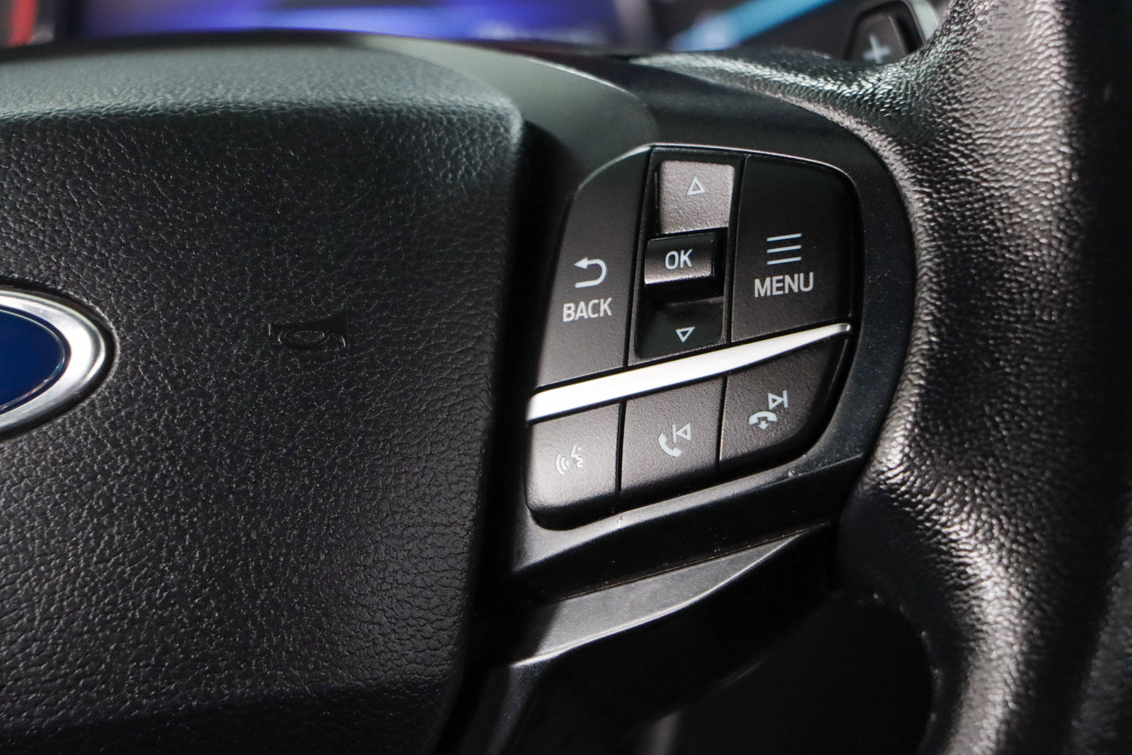 Used 2020 Ford Explorer XLT w/ Equipment Group 202A AWD/4WD image 14
